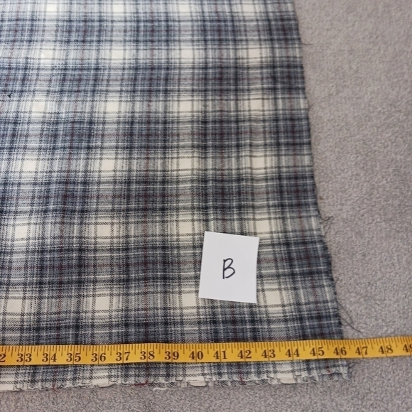 Lot of Plaid Fabric - Picture 6 of 11